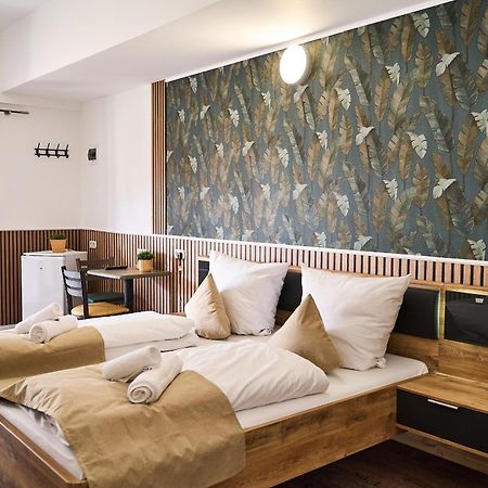 Hotel Maximo Pinneberg Bagian luar foto