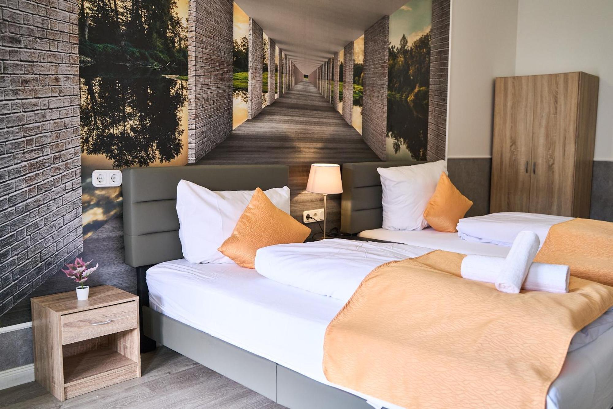 Hotel Maximo Pinneberg Bagian luar foto