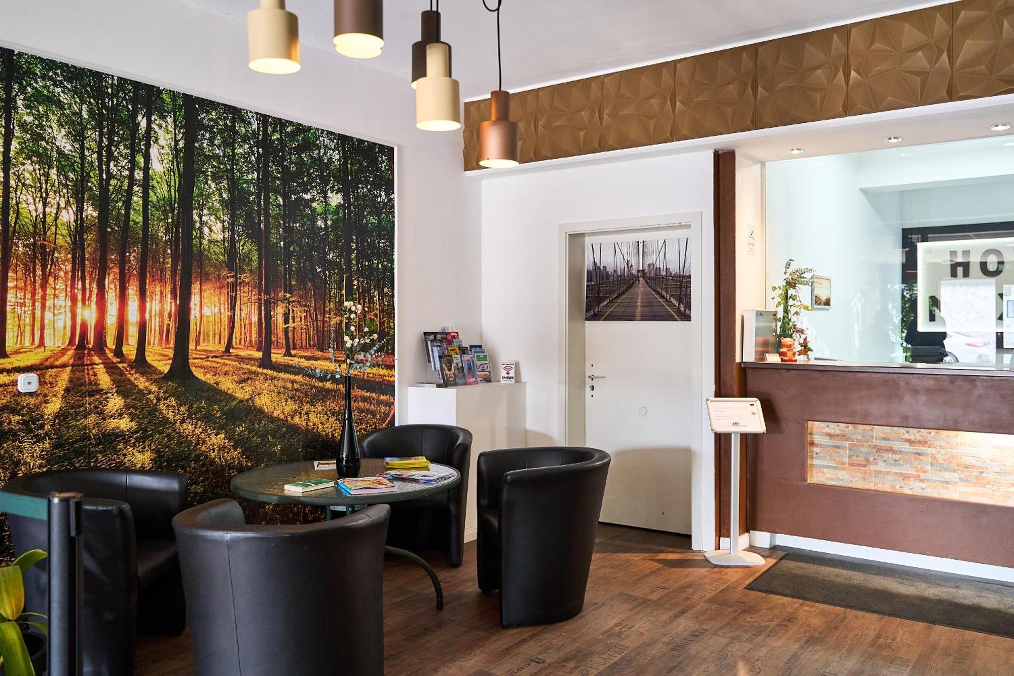 Hotel Maximo Pinneberg Bagian luar foto