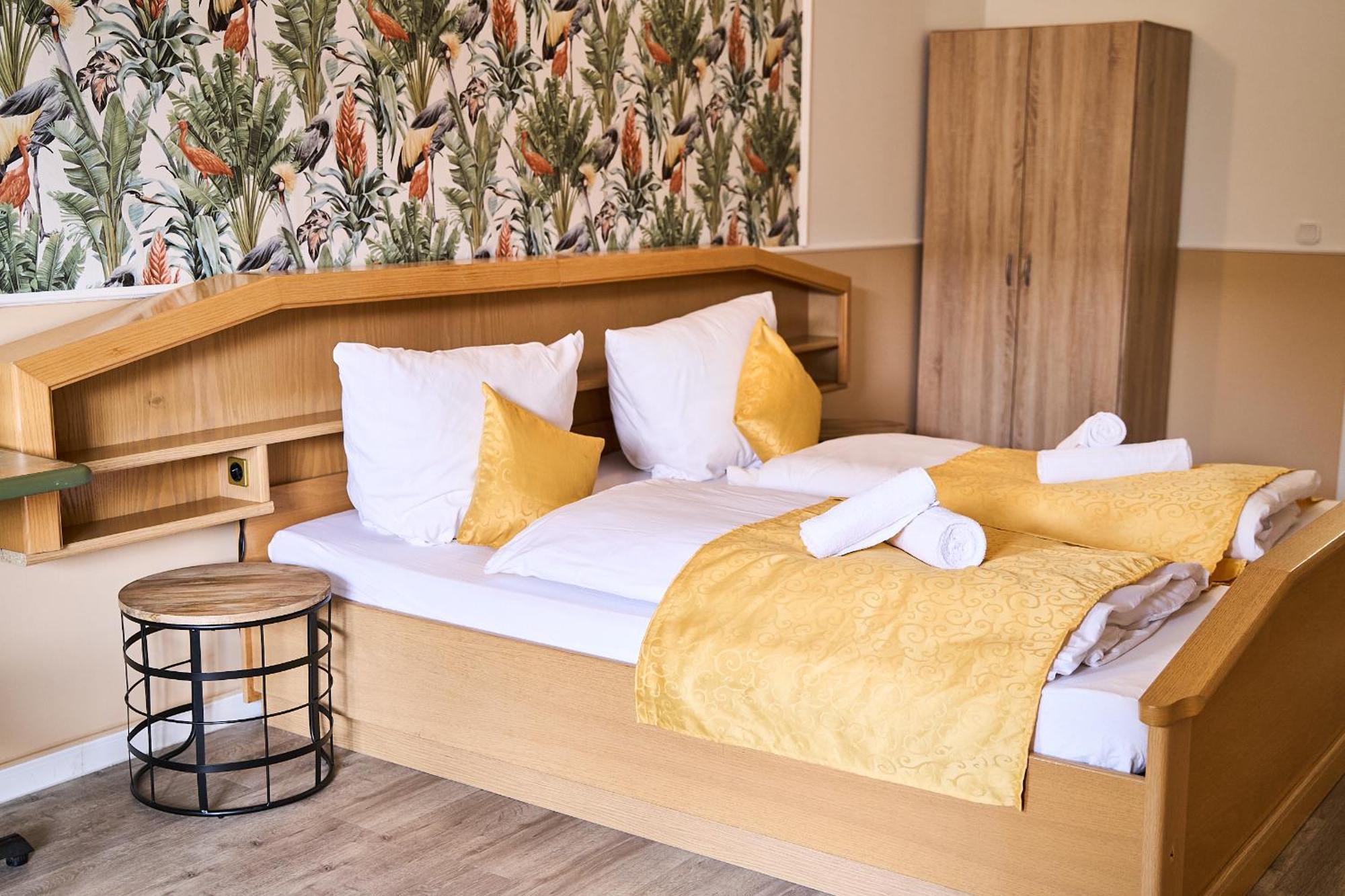 Hotel Maximo Pinneberg Bagian luar foto