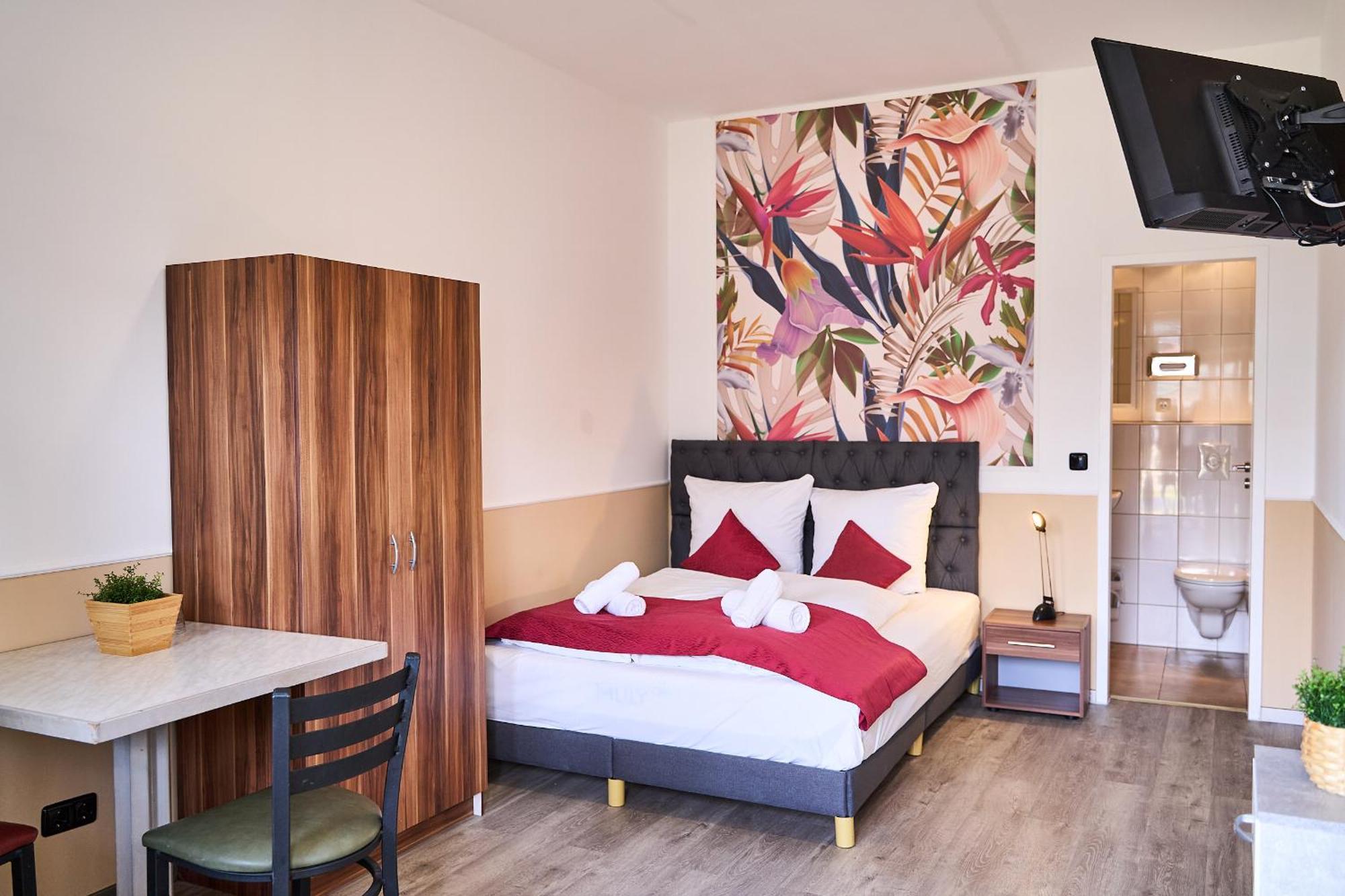 Hotel Maximo Pinneberg Bagian luar foto
