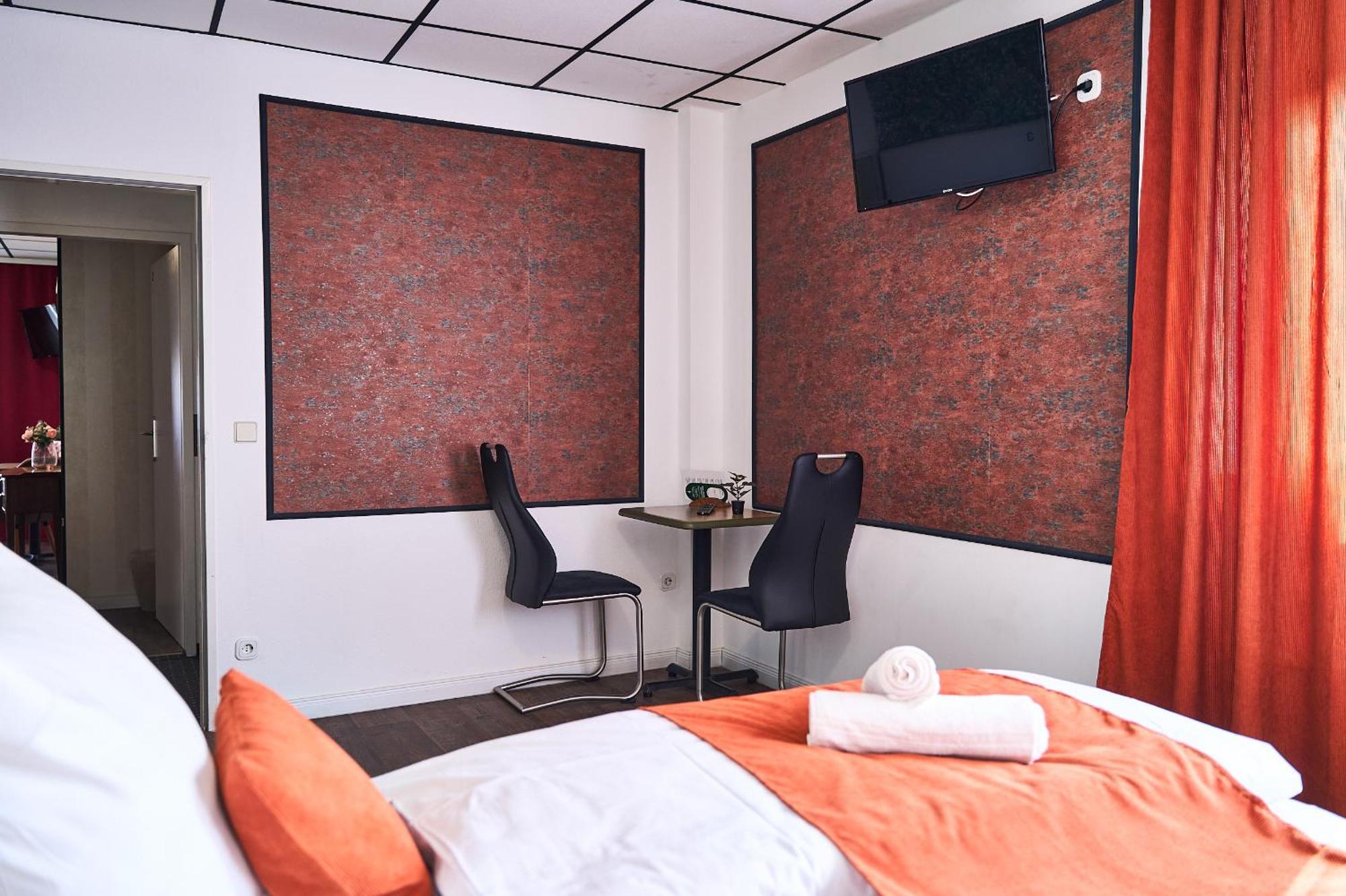 Hotel Maximo Pinneberg Bagian luar foto