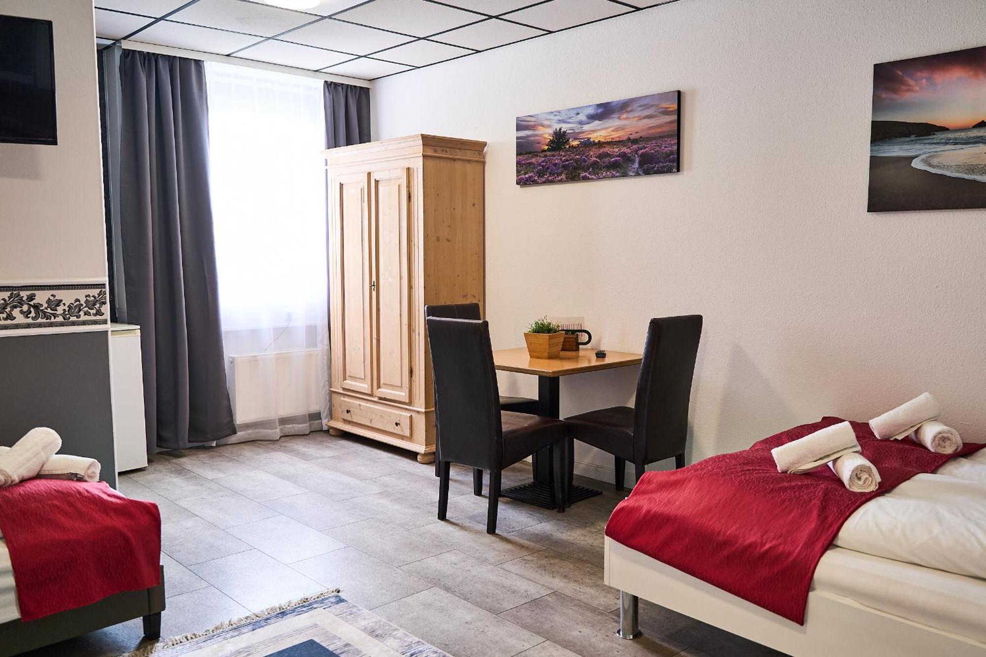 Hotel Maximo Pinneberg Bagian luar foto