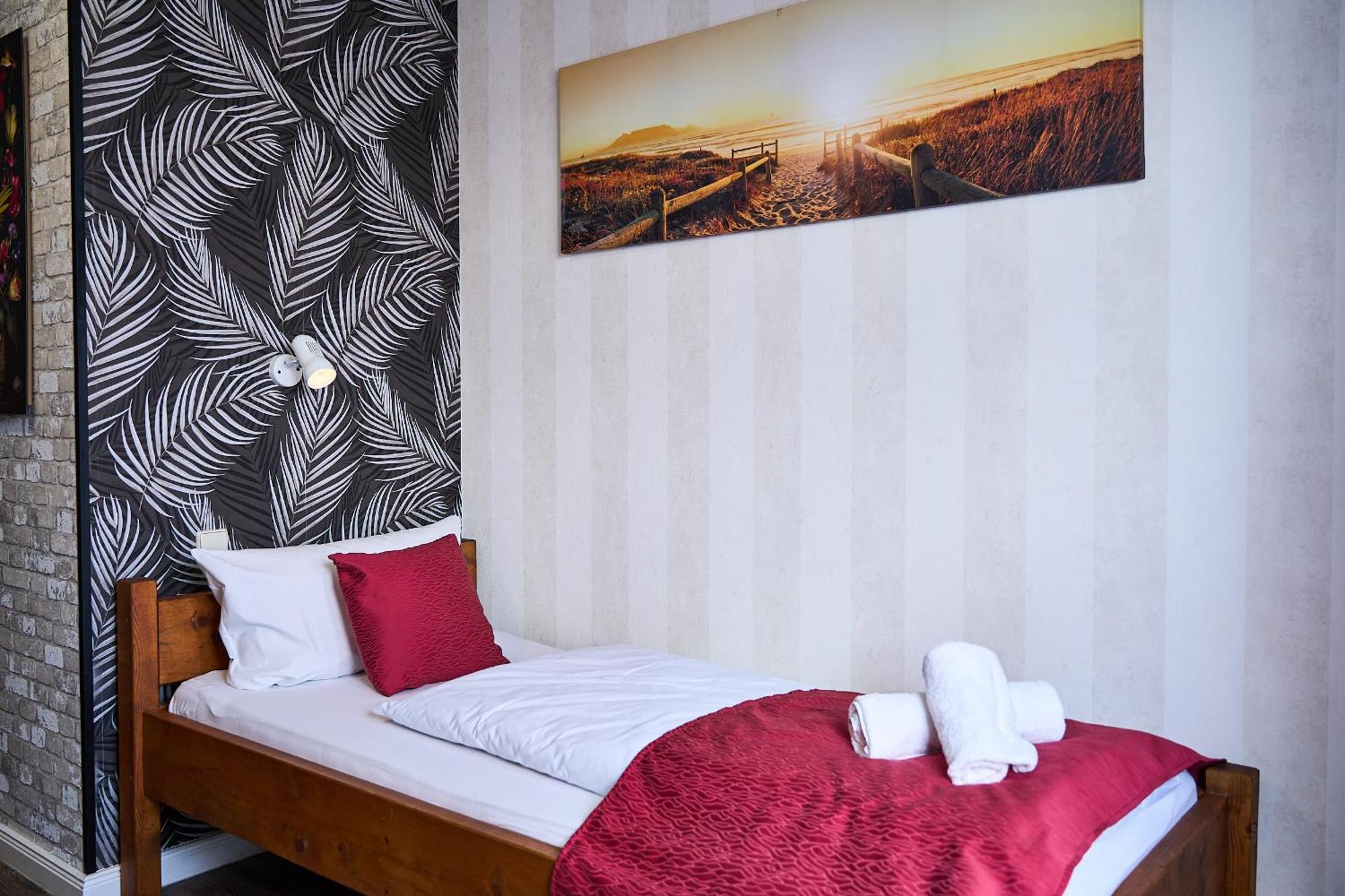 Hotel Maximo Pinneberg Bagian luar foto
