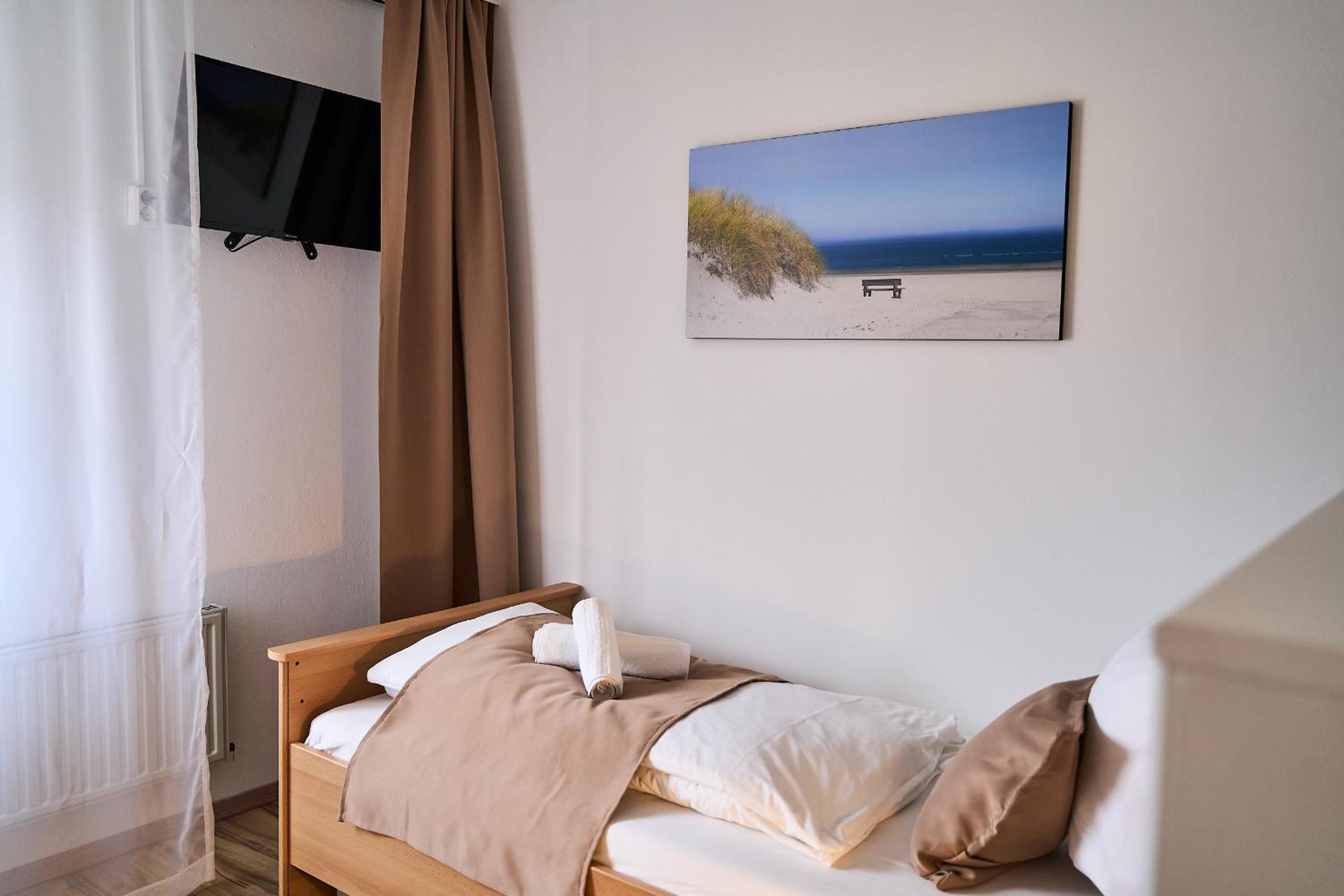 Hotel Maximo Pinneberg Bagian luar foto